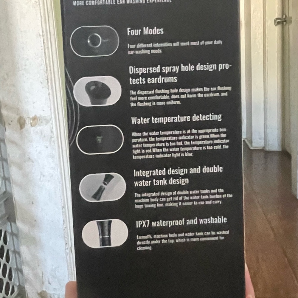 Black Ear Cleaner Device - Picture 2 of 4